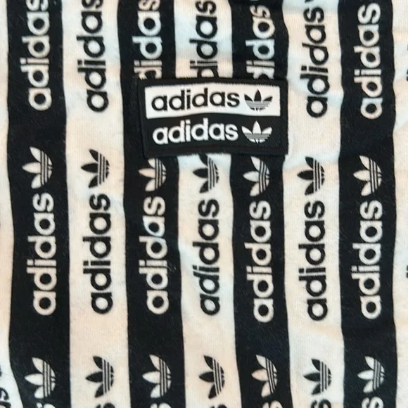 Adidas Monochrome Logo Crop Sweatshirt - Picture 3 of 5